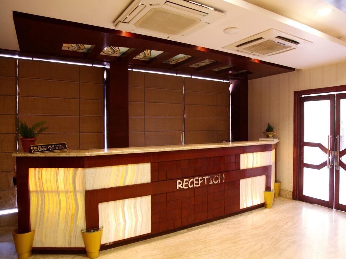Oyo 2054 New Hotel Broadway 바라나시 외부 사진
