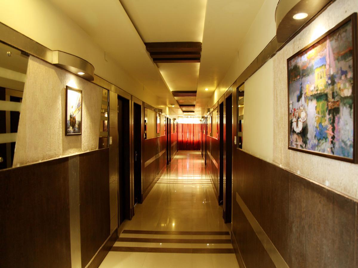 Oyo 2054 New Hotel Broadway 바라나시 외부 사진