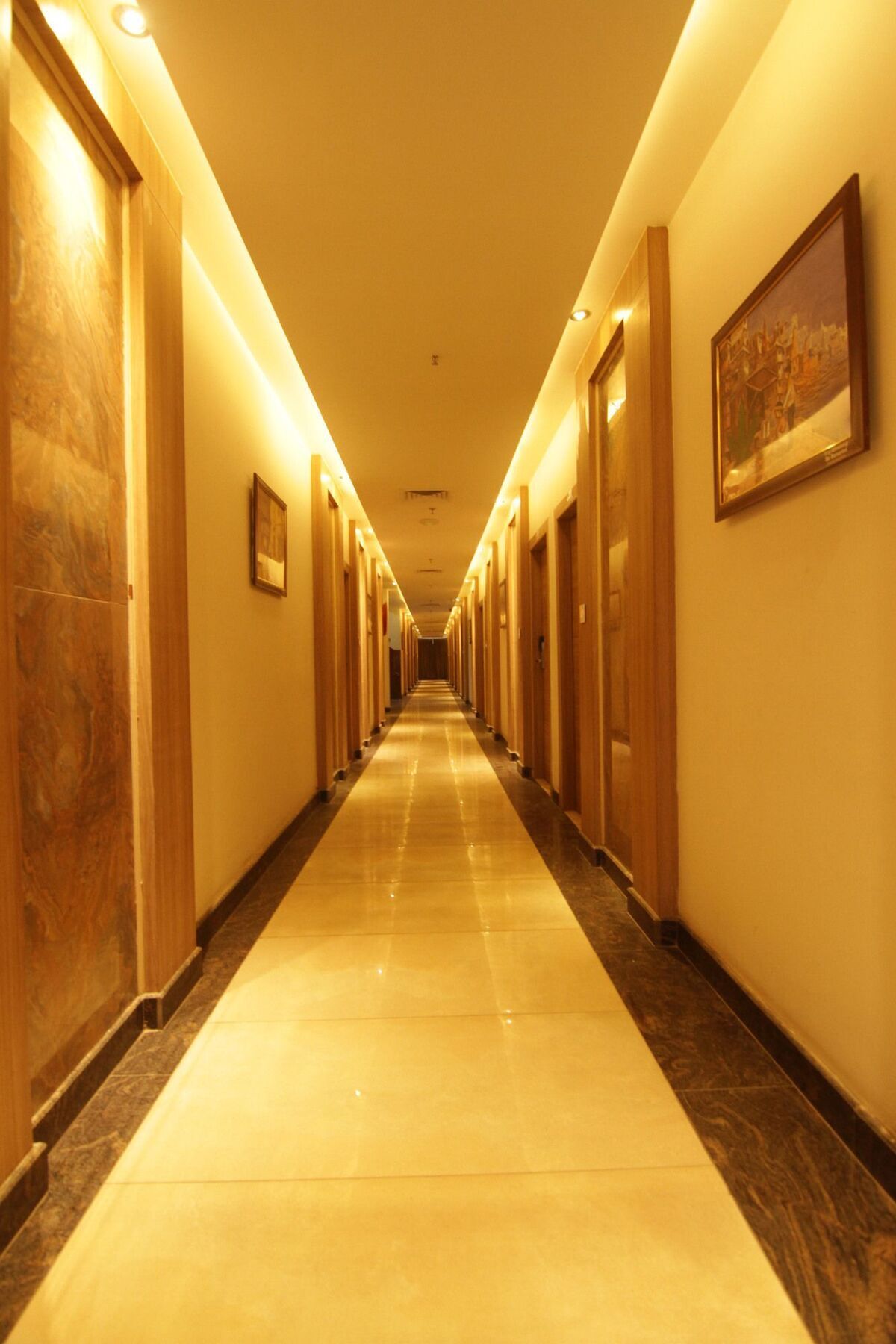 Oyo 2054 New Hotel Broadway 바라나시 외부 사진