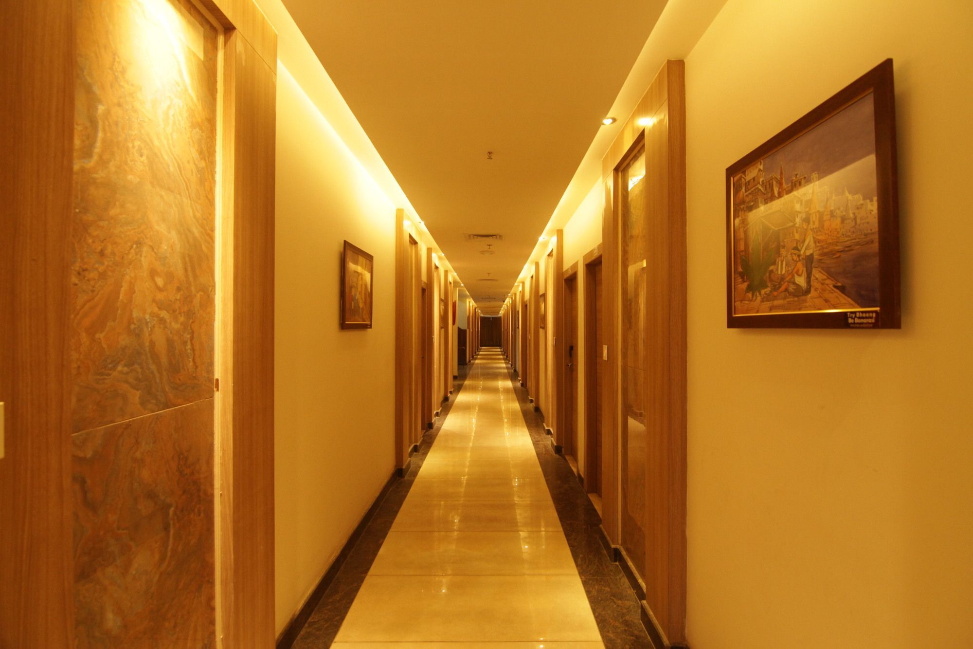 Oyo 2054 New Hotel Broadway 바라나시 외부 사진